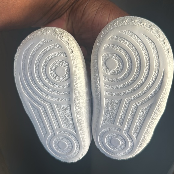 Used Toddler Air Force 1s. Sz 4C - Picture 5 of 5